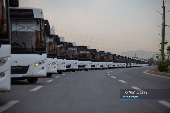 اتوبوسها پشت دروازه کلانشهرها / ناوگان خریداری شده چه زمانی وارد میشود؟