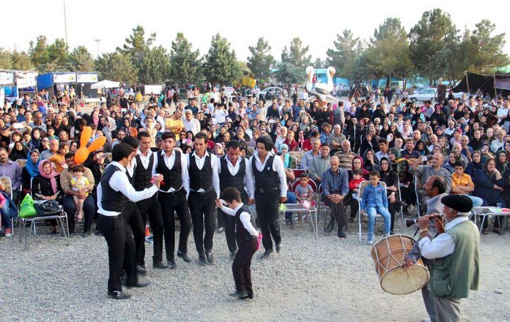 ارومیه؛ کلان‌شهری که هنوز دل در گرو روستا دارد