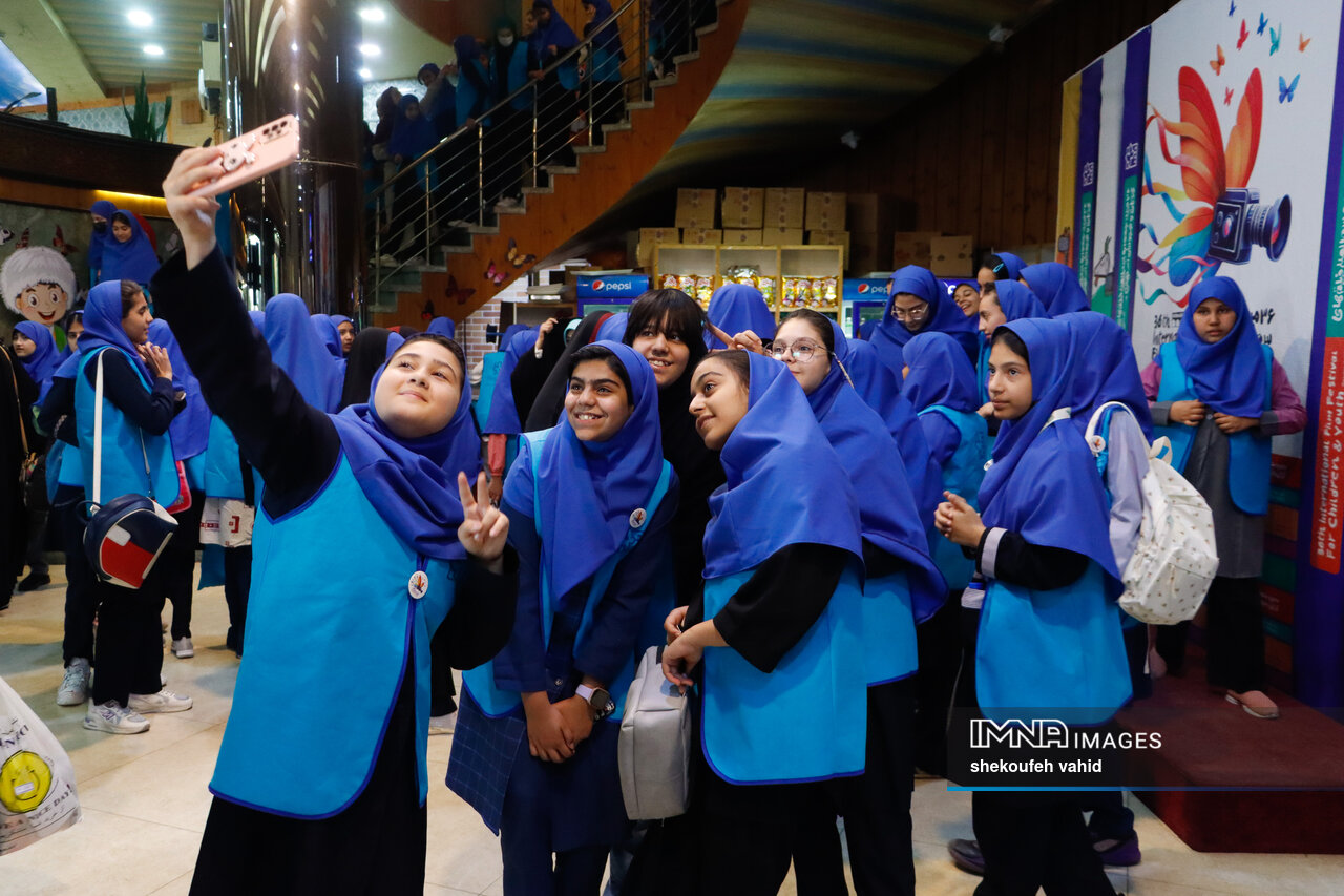 سینما در دستان کودکان/ آینده را در قاب ببینیم