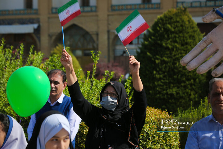 تجمع کودکان اصفهانی در حمایت از کودکان غزه و جبهه مقاومت