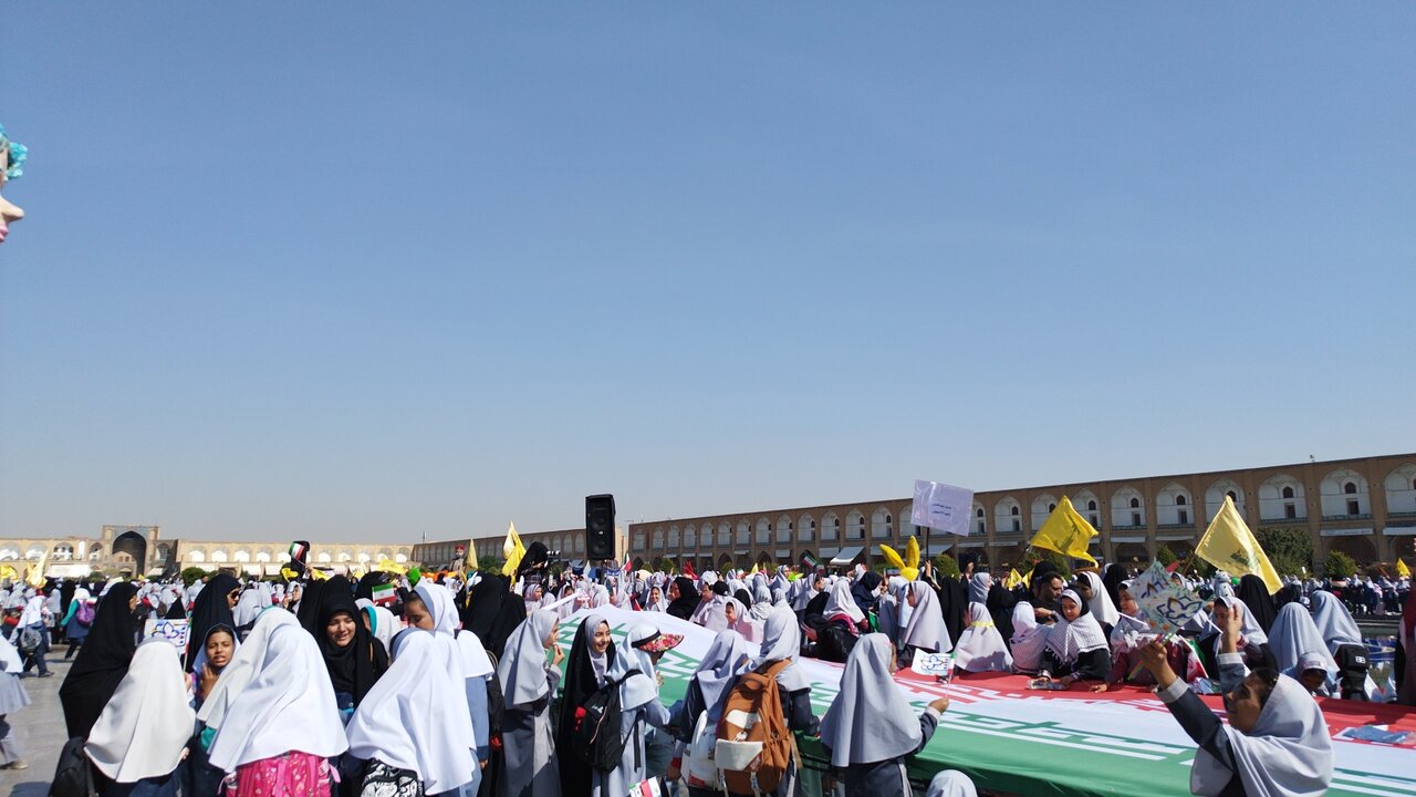 از اصفهان تا غزه؛ روزی که دلهای کوچک برای جهان بدون جنگ تپید