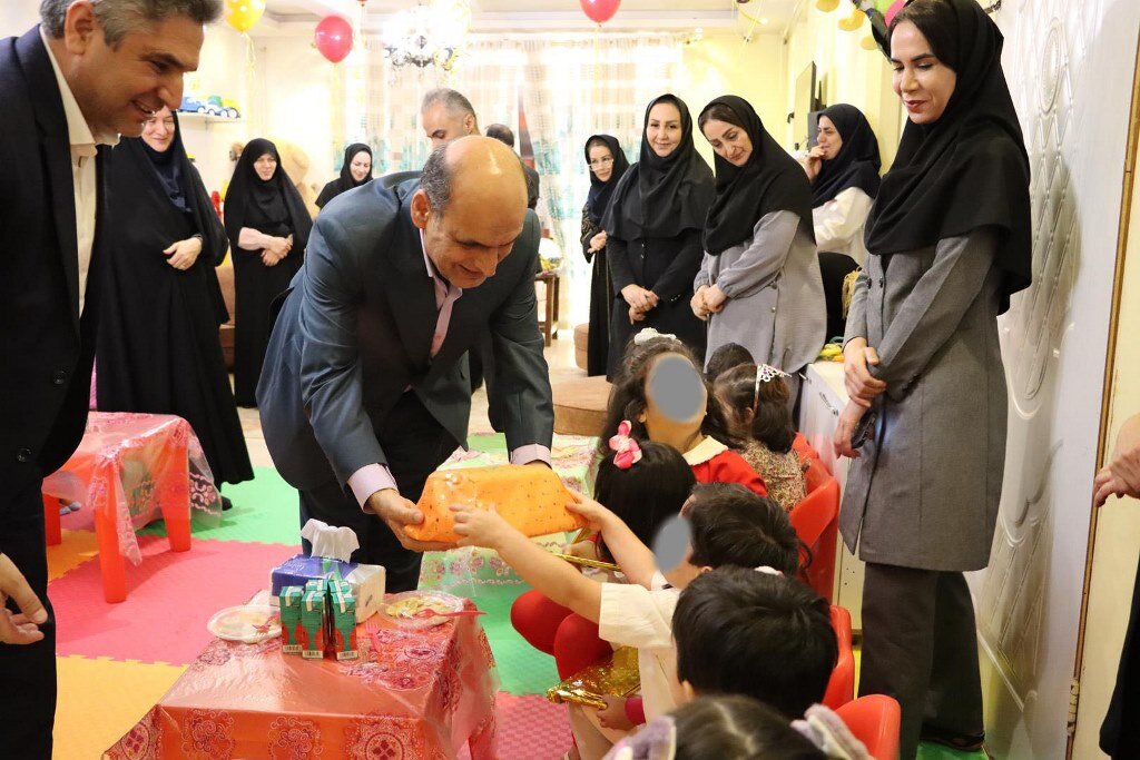 خدمات موسسات خیریه به انسانهای نیازمند همیشه ماندگار است