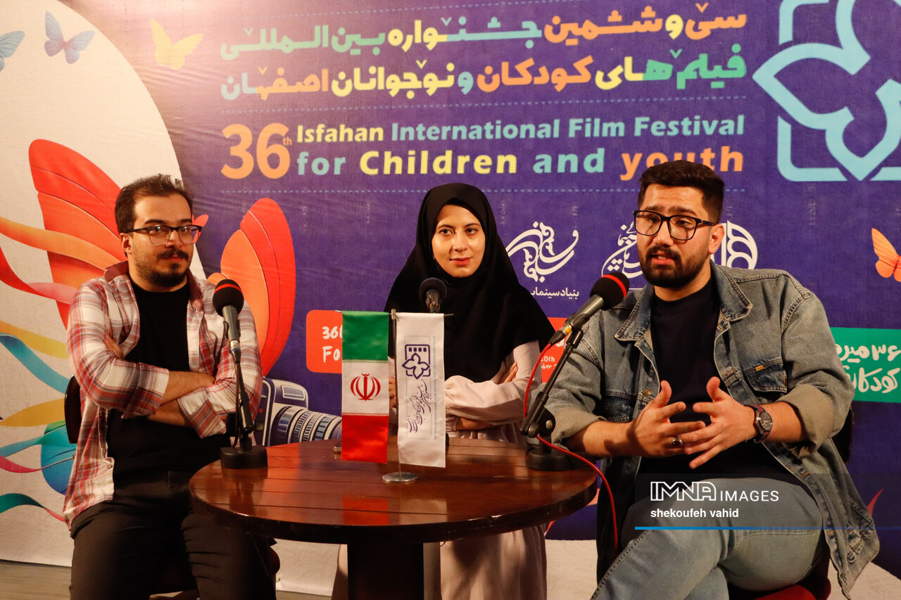 پروانهها به باغ کیانوش رسیدند/ روایتی متفاوت از دوران دفاع مقدس