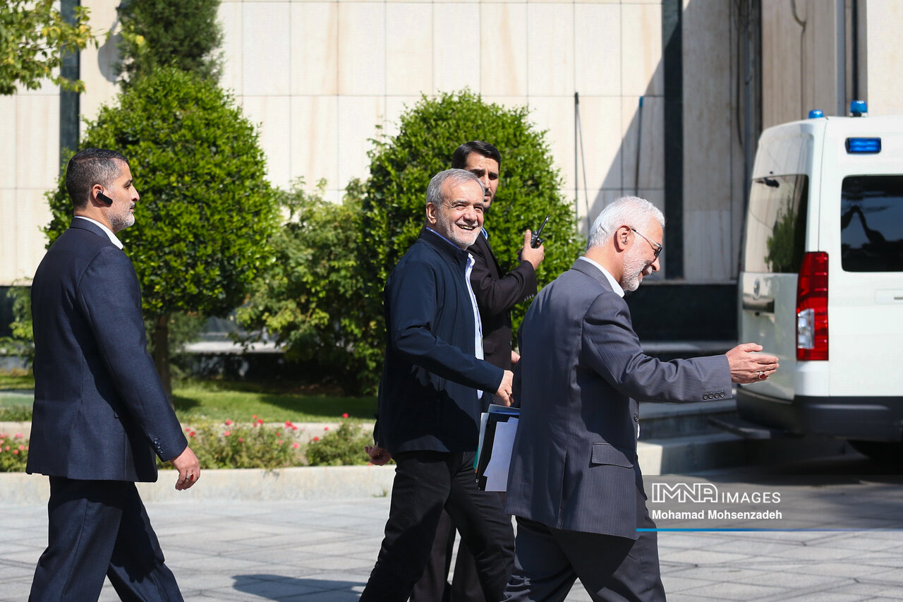 اعضای کابینه چهاردهم در حاشیه جلسه دولت چه گفتند؟