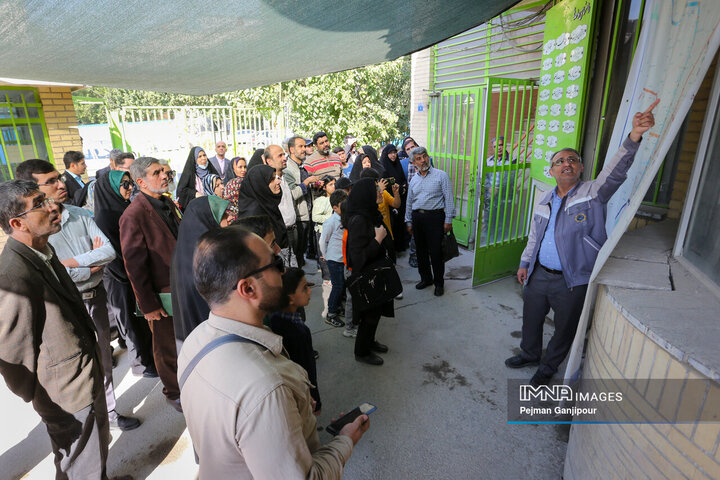 بازدید اعضای بسیج مهندسین کشاورزی و منابع طبیعی از پروژه‌های شهری اصفهان