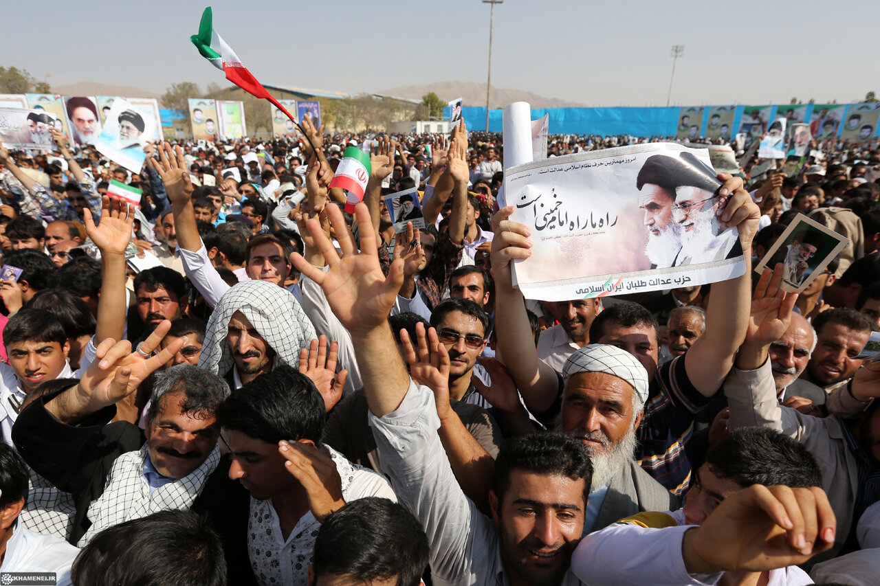 مروری بر تاریخی‌ترین روز خراسان شمالی/ آغاز تحول با سفر رهبر انقلاب