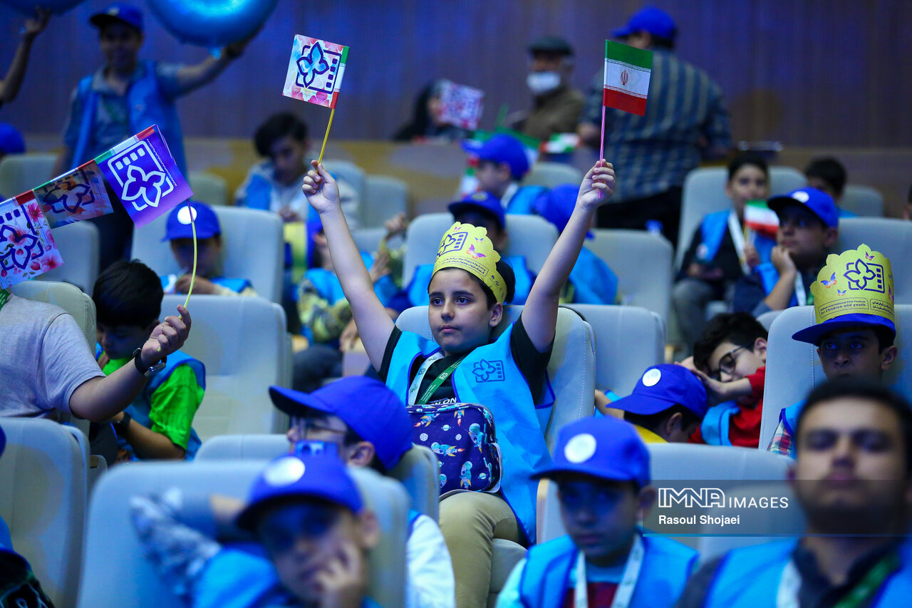 جشنوارهای به وسعت نصف جهان و زیبایی نقش جهان