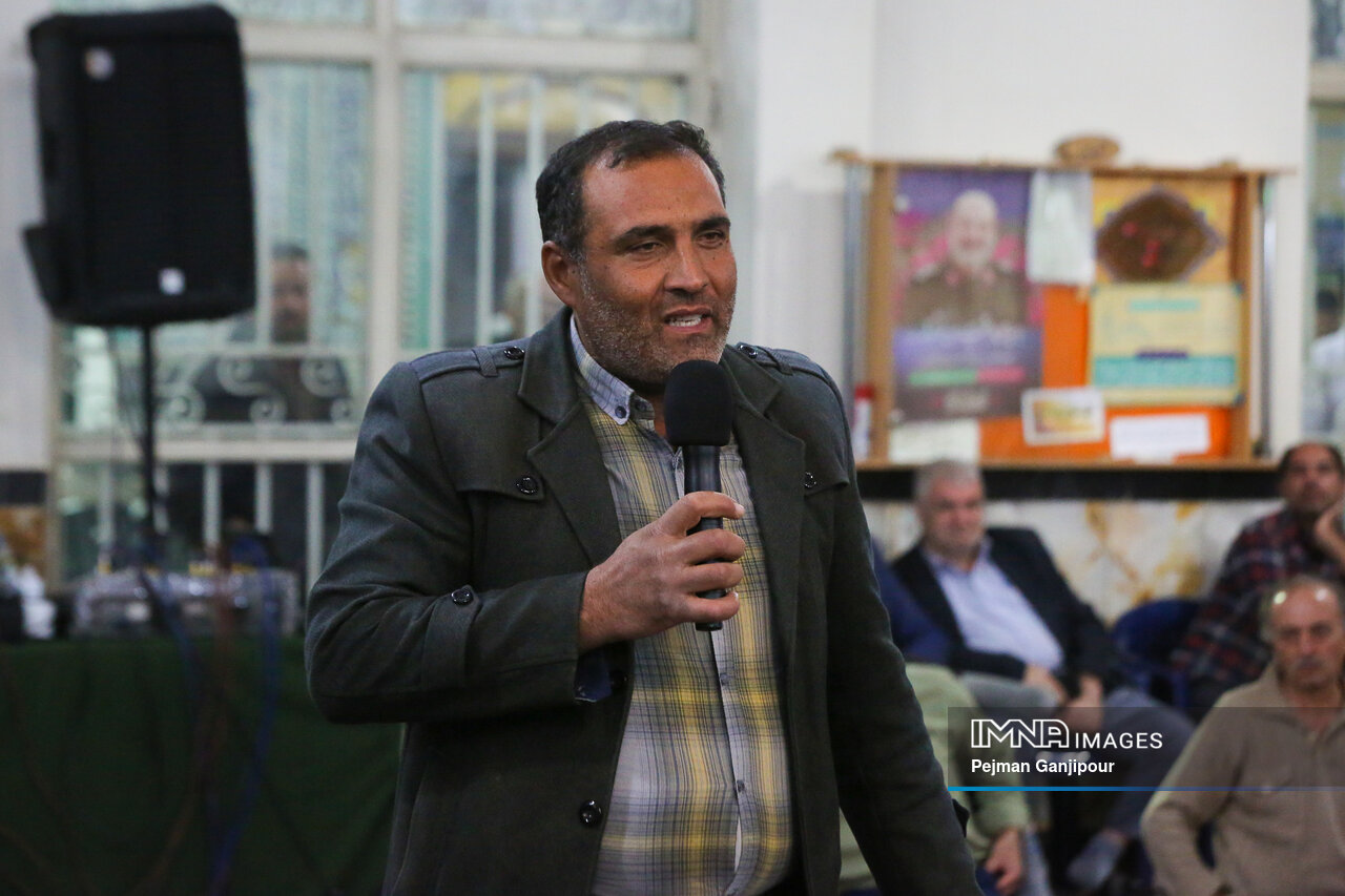 اهالی منطقه ۱۱ در دیدار با شهردار اصفهان چه گفتند؟