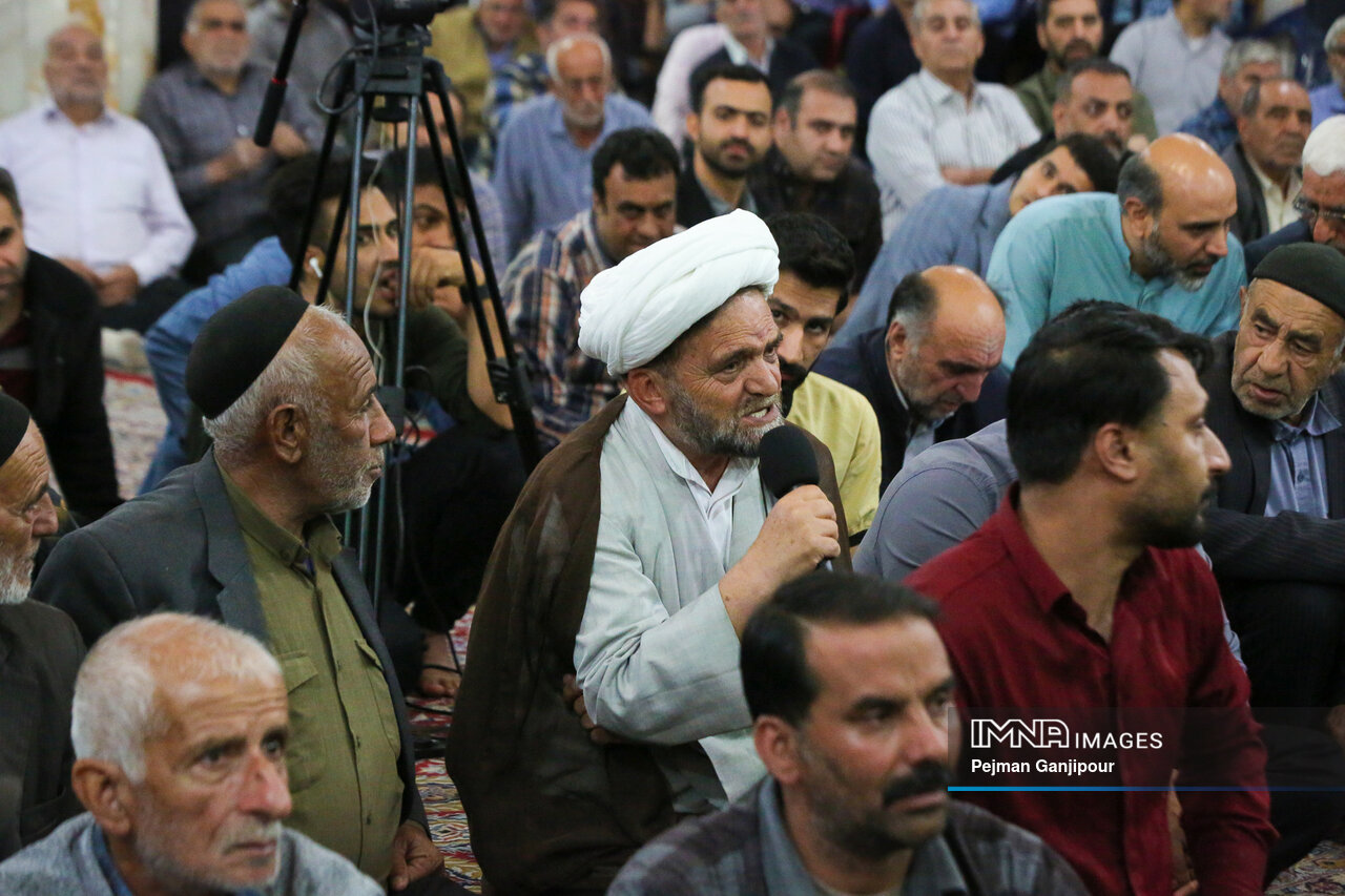 اهالی منطقه ۱۱ در دیدار با شهردار اصفهان چه گفتند؟