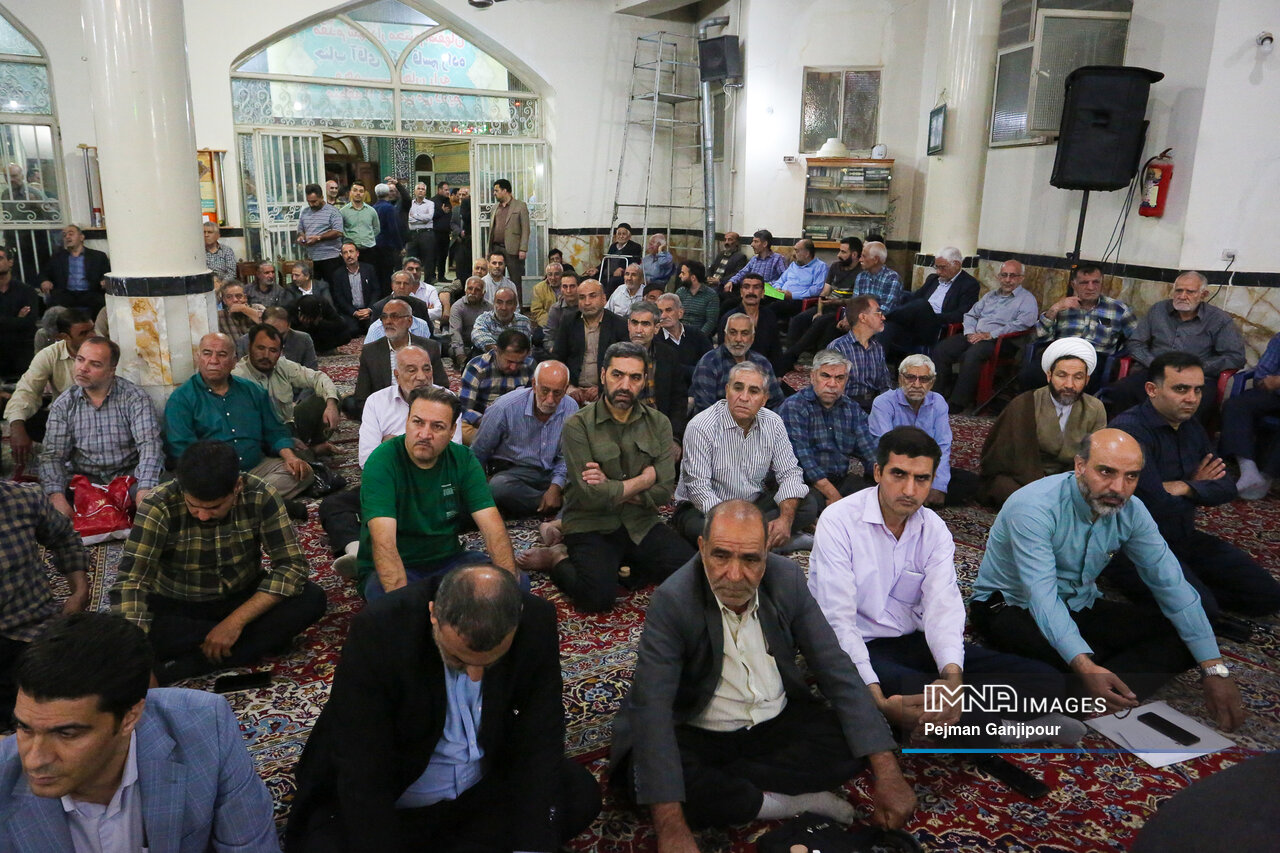 اهالی منطقه ۱۱ در دیدار با شهردار اصفهان چه گفتند؟