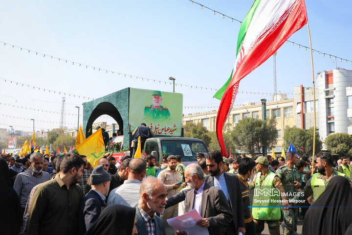 تشییع سردار شهید عباس نیلفروشان در مشهد