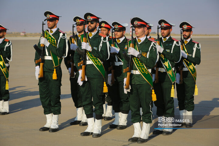 ورود پیکر مطهر سردار شهید عباس نیلفروشان به اصفهان