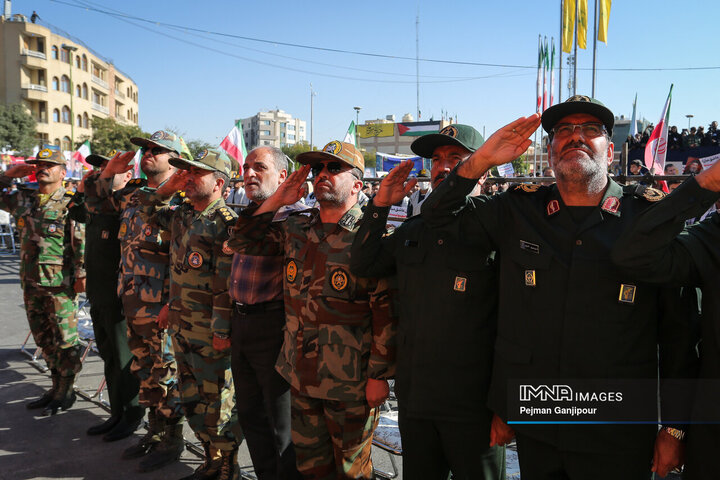 تشییع باشکوه سردار شهید عباس نیلفروشان در اصفهان