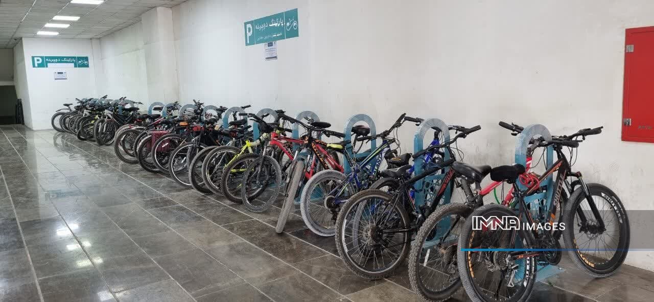 استقبال بینظیر شهروندان از توقفگاههای دوچرخه در ایستگاههای متروی اصفهان