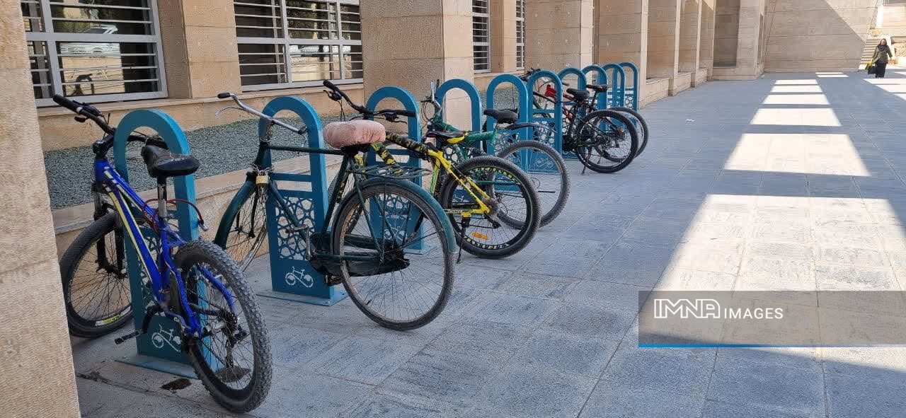 استقبال بینظیر شهروندان از توقفگاههای دوچرخه در ایستگاههای متروی اصفهان