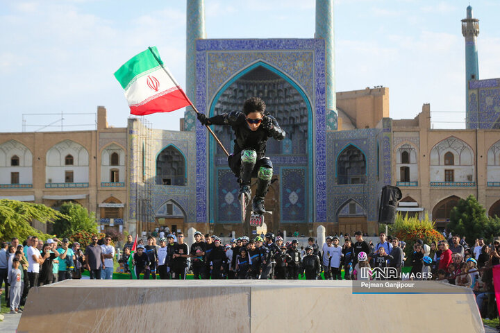 همایش جهادگران فاطمی در اصفهان