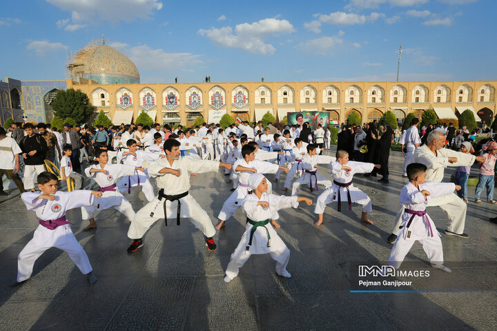 همایش جهادگران فاطمی در اصفهان