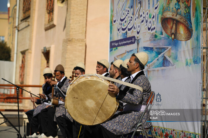 آیین نواختن زنگ هفته فرهنگی اراک