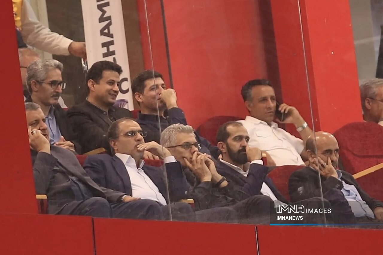 اگر بارسلونا و رئالمادرید جای استقلال بودند نابود میشدند/ بحران در استقلال بیداد میکند