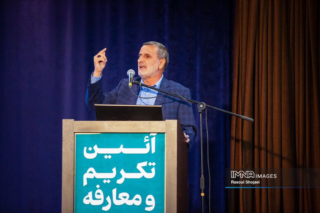 فرصتهایی که به توان وفاق رسید؛ ضعفهایی که زیر رادیکال میروند