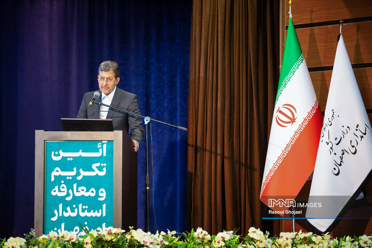 فرصتهایی که به توان وفاق رسید؛ ضعفهایی که زیر رادیکال میروند