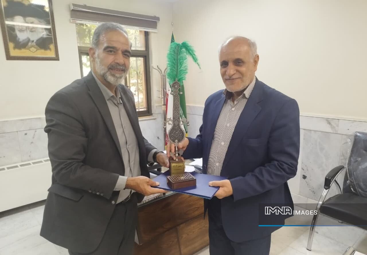 حماسهسازان اربعین حسینی در استان اصفهان تجلیل شدند