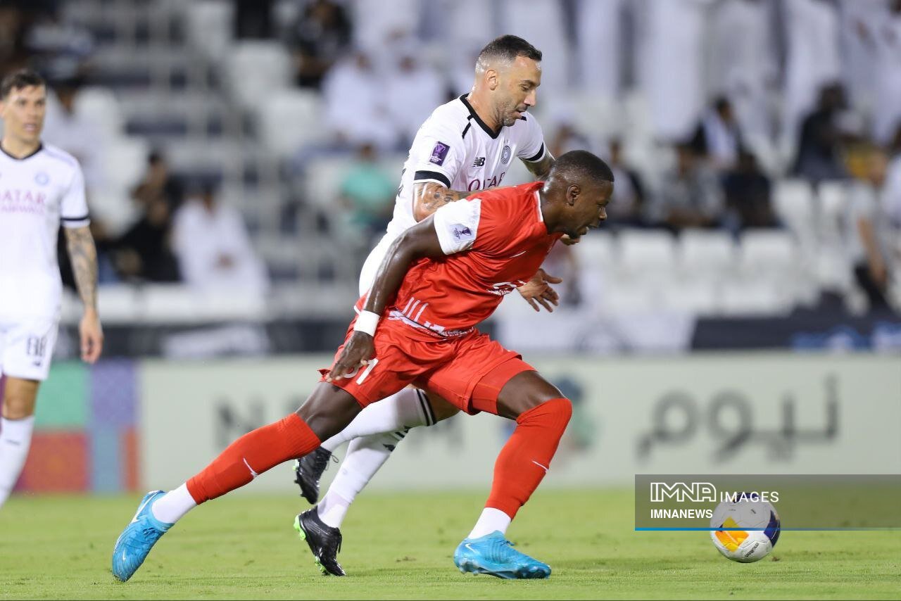 کشورهای آسیایی برخلاف ایران، فوتبال را جدی گرفتهاند