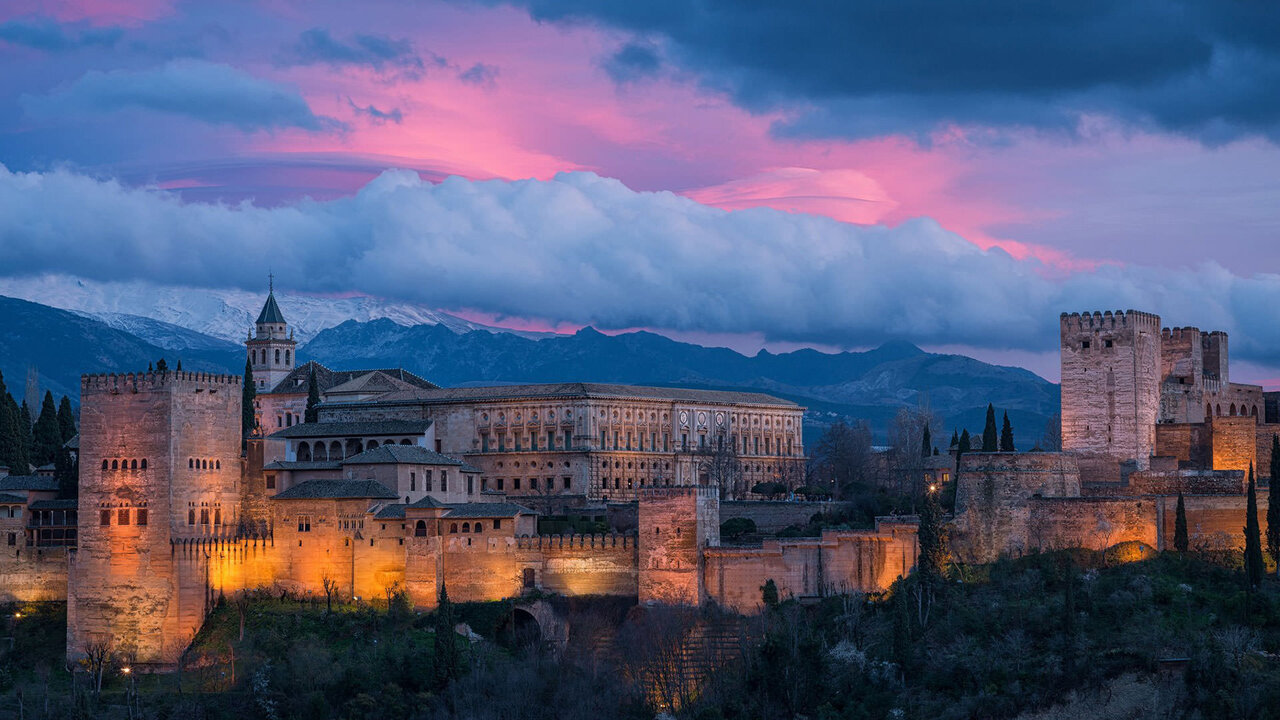 قدیمیترین جاذبههای دیدنی جهان