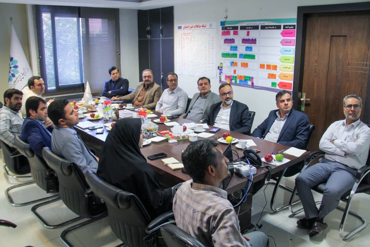 استراتژیهای قیمتگذاری برای تعدیل اوج تقاضا در سیستم حملونقل عمومی است