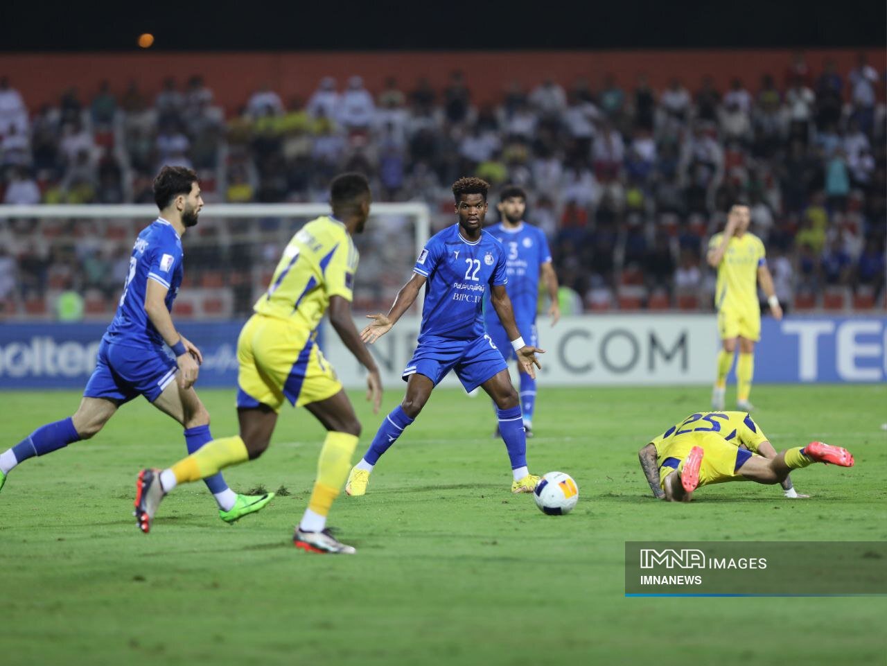 کشورهای آسیایی برخلاف ایران، فوتبال را جدی گرفتهاند