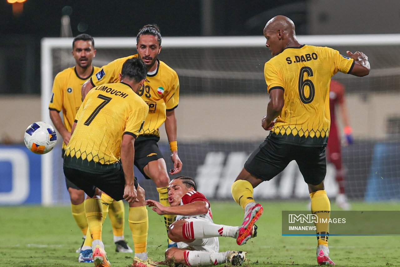 بازی کردن در میادین بزرگ، بازیکنان بزرگ میخواهد