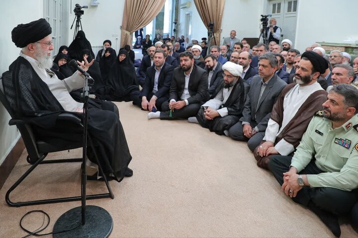 در کارهای فرهنگی میزان تاثیرگذاری بر جوانان مهم است در کارهای فرهنگی میزان تاثیرگذاری بر جوانان مهم است