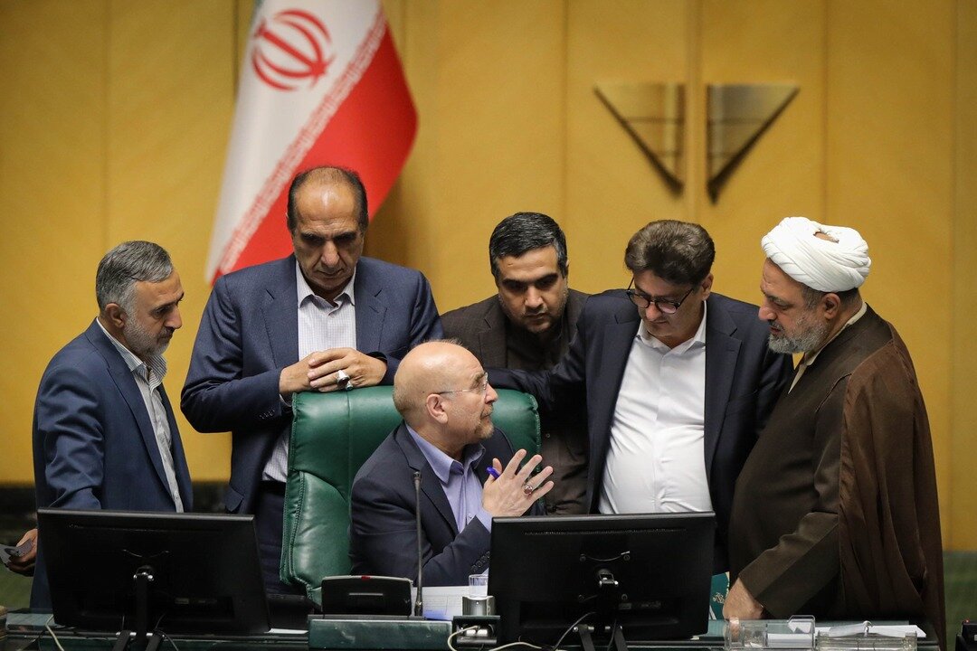 مخالفت قالیباف با استیضاح در «بحران ارزی»/ تصمیماتی درباره انتخابات شوراها