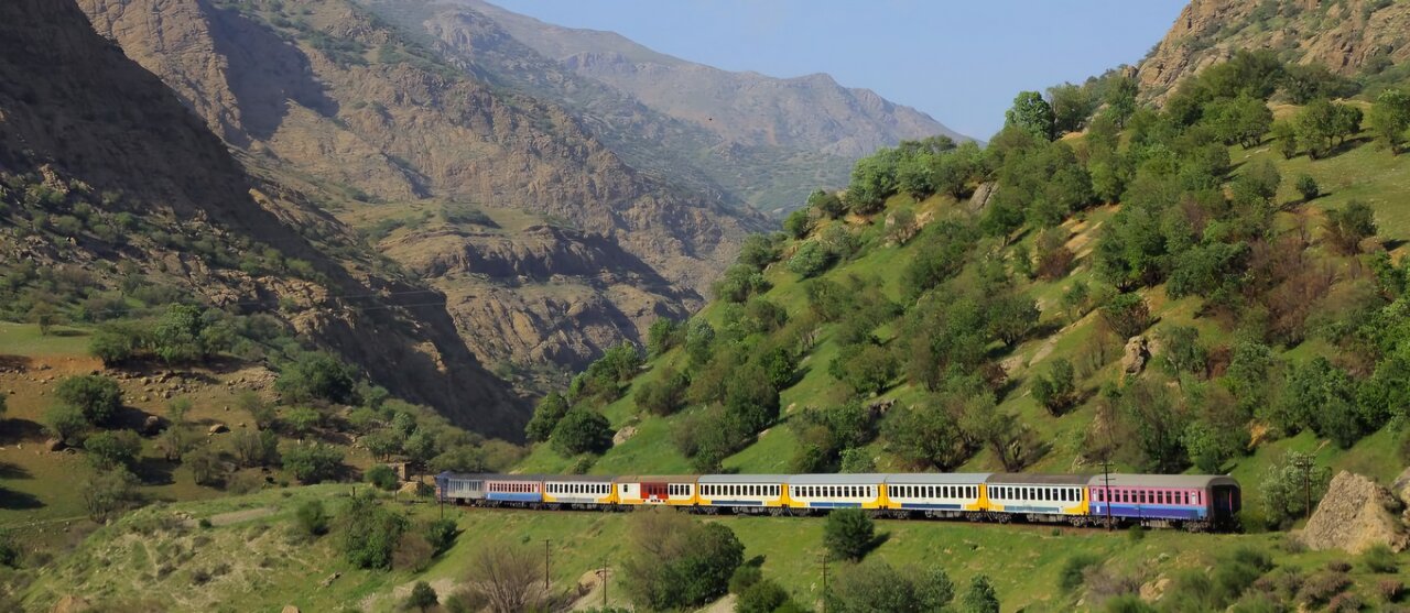 گردشگری ریلی ایران، سفری به مناظر بکر و جاذبههای فرهنگی