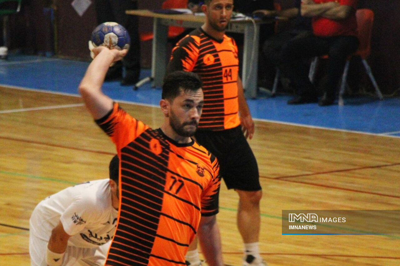 تداوم شکستهای گیتیپسند/ پیروزی میلیمتری لارستانیها