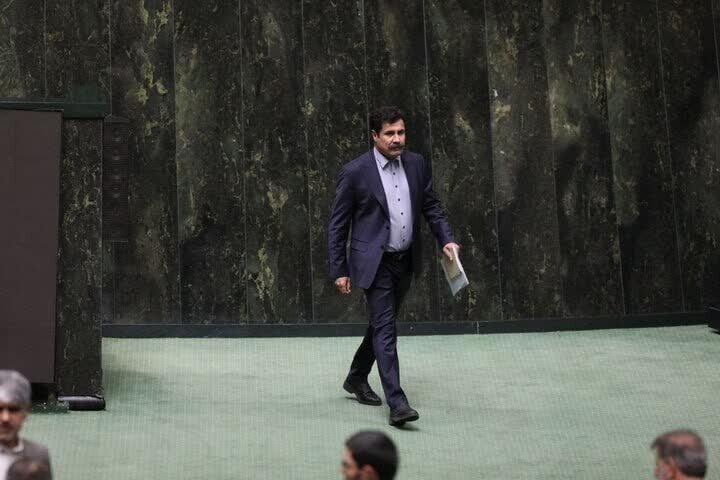 قدردانی از اقدام انقلابی قالیباف در سفر به لبنان/ موافقت نمایندگان با استعغای «حسینزاده»