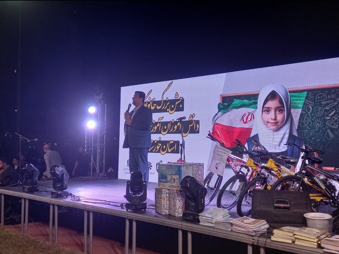 روز دانشآموز نشان از سرزندگی ملت ایران دارد