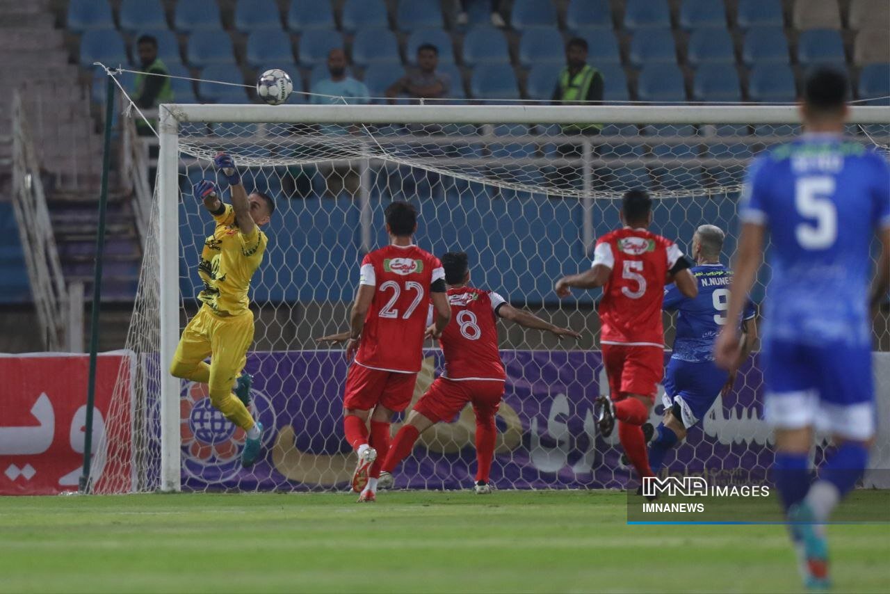 باخت سرخابیهای پایتخت در هفتهای که متعلق به مدعیان شهرستانی بود