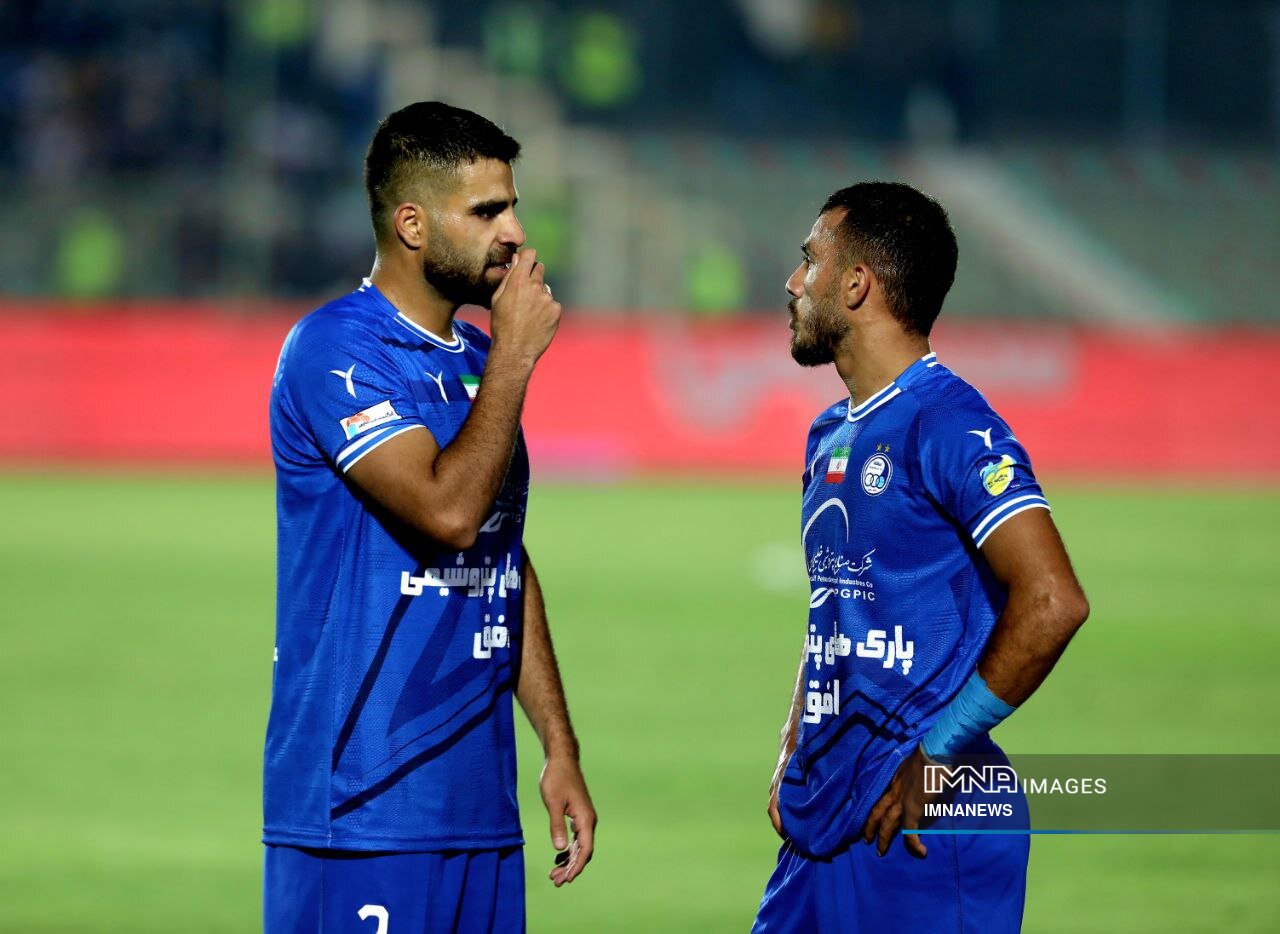 پیراهن استقلال به تن خیلیها گشاد است