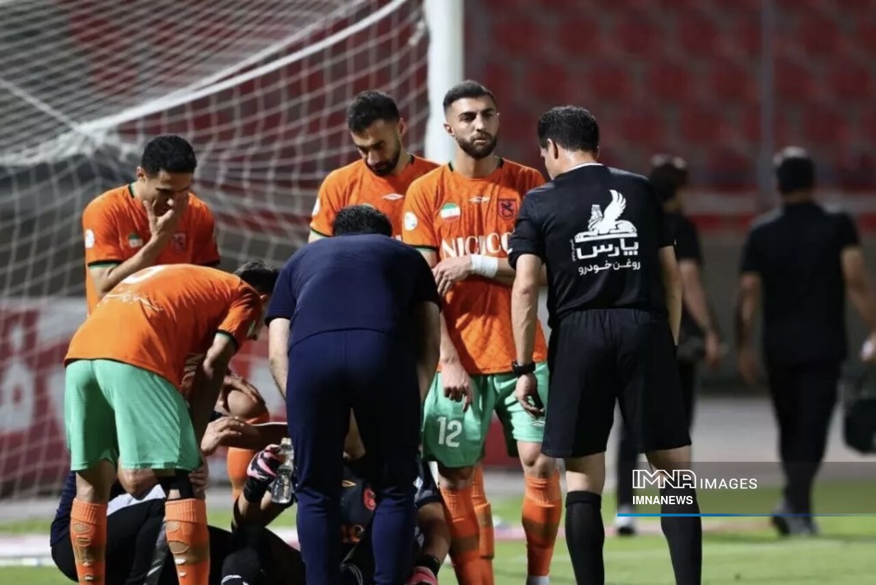 علاقهمند به ماندن محرم نویدکیا هستم/ مسعود شجاعی با تصمیم من تیم را تمرین نمیدهد!