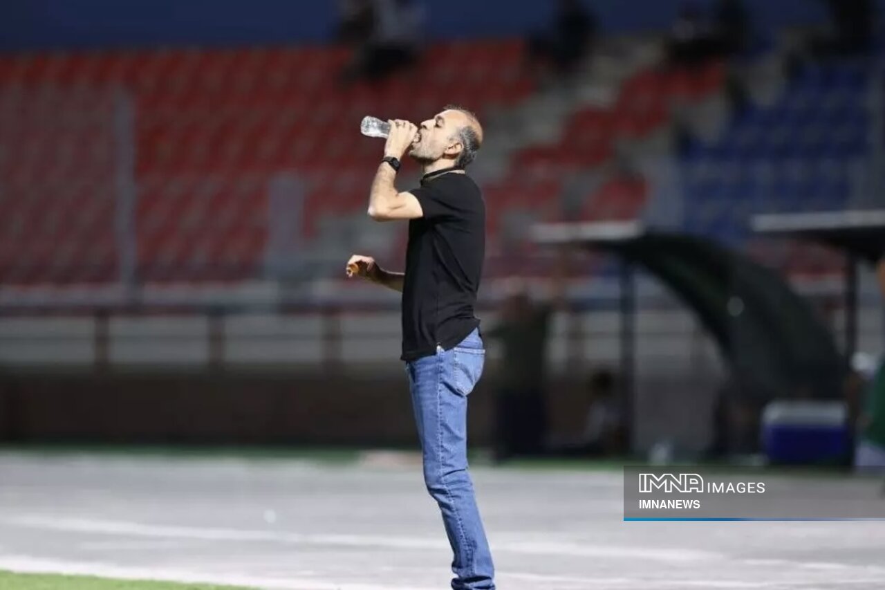 علاقهمند به ماندن محرم نویدکیا هستم/ مسعود شجاعی با تصمیم من تیم را تمرین نمیدهد!