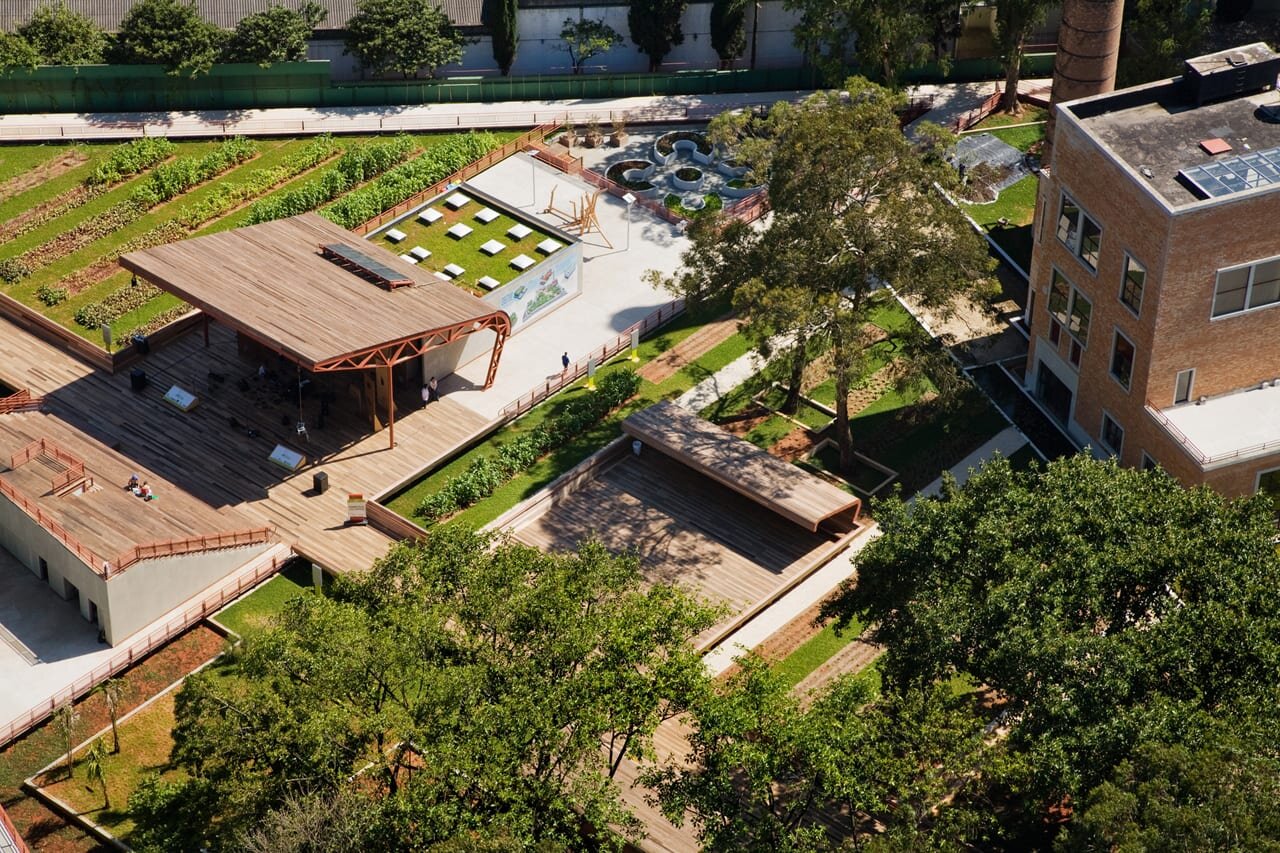 تحقق پایداری اقتصادی و اجتماعی شهرها با مناطق دایرهای