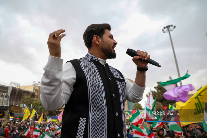 راهپیمایی 13 آبان در اراک