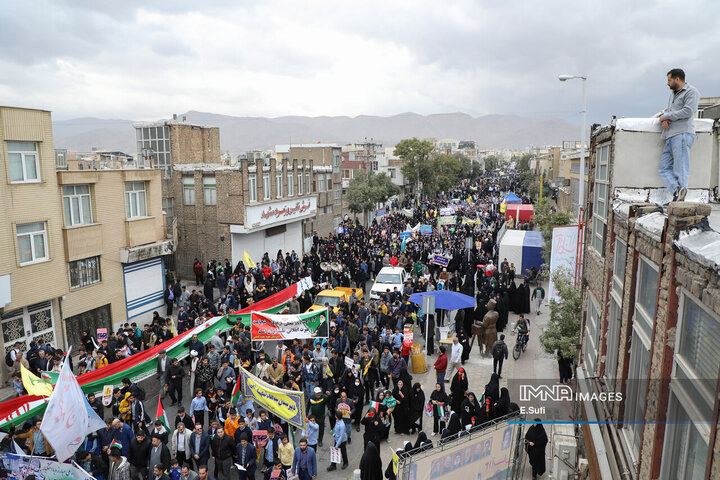 راهپیمایی 13 آبان در اراک