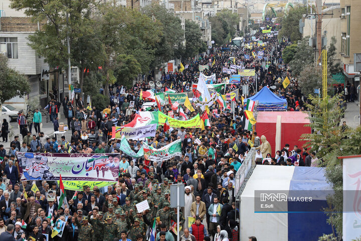 راهپیمایی 13 آبان در اراک