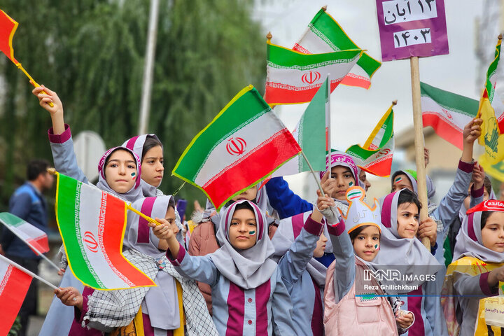 راهپیمایی 13 آبان در نجف آباد