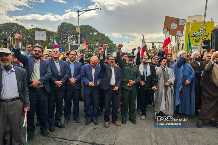 راهپیمایی 13 آبان در نجف آباد