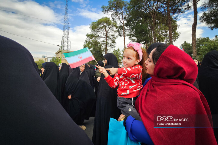 راهپیمایی 13 آبان در نجف آباد