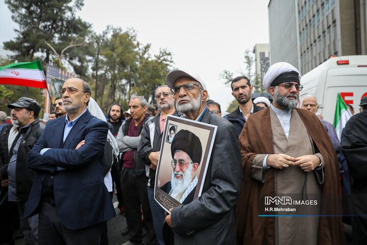 راهپیمایی یوم‌الله 13 آبان در تهران