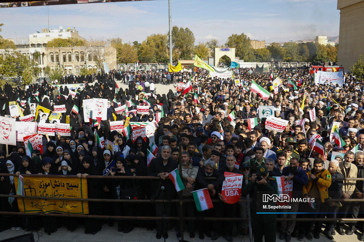 راهپیمایی 13 آبان در تبریز